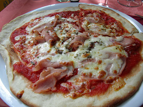 A typical Italian pizza